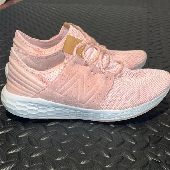 New Balance Fresh Foam Pink Womens 6.5 Running Shoes Casual - Picture 4 of 7
